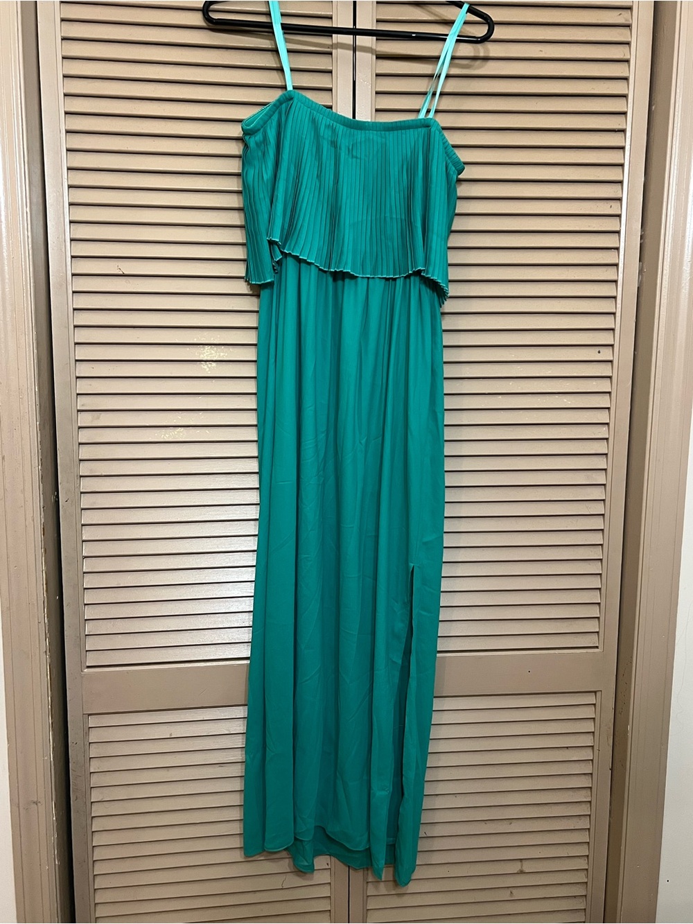 BCBGMaxAzria Emerald Green Pleated Layered Strapless Maxi Dress